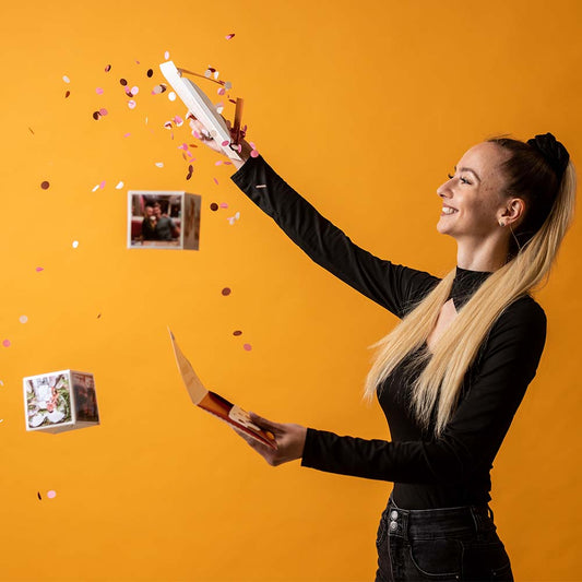 Lettre Explosive avec 8 Photos Favorites